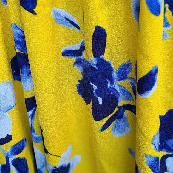 Elizabeth & James Yellow and Blue Floral Peasant Top size Large - Picture 4 of 6